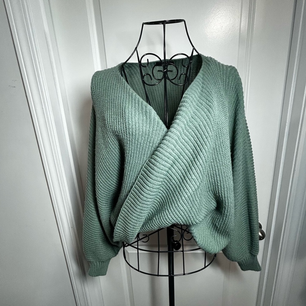 Green Ribbed Knit Crossover Sweater‎
